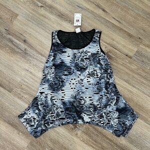 NWT lida collection tank top. Size small/medium